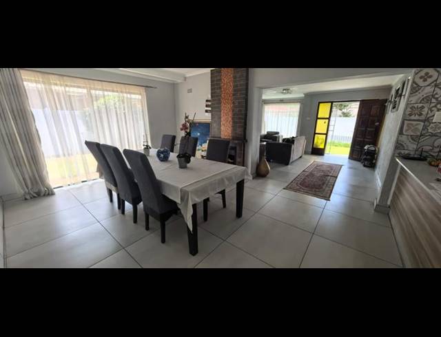 4 BEDROOM HOUSE FOR SALE IN SOPHIATOWN